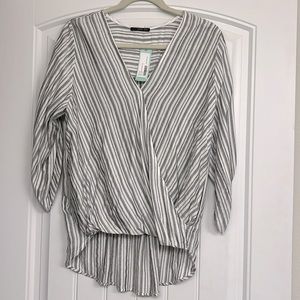 NWT West Kei Rolltab top